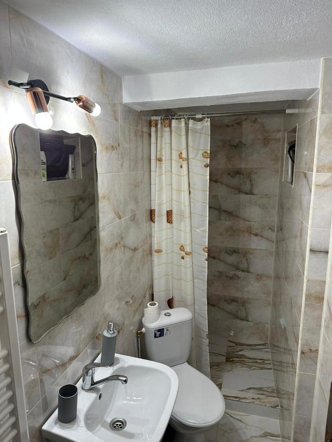 Casa De Vacanta Mirela Novaci-Străini Esterno foto