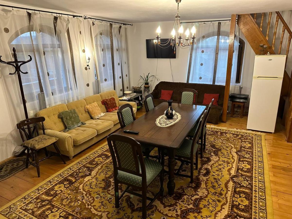 Casa De Vacanta Mirela Novaci-Străini Esterno foto